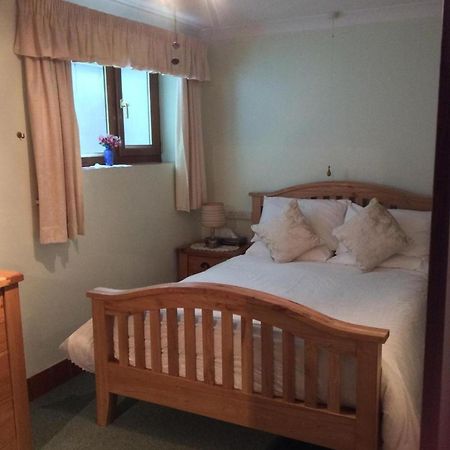 Room In Guest Room - Orchard Manor, Fore Street, Probus, Cornwall Труро Екстериор снимка